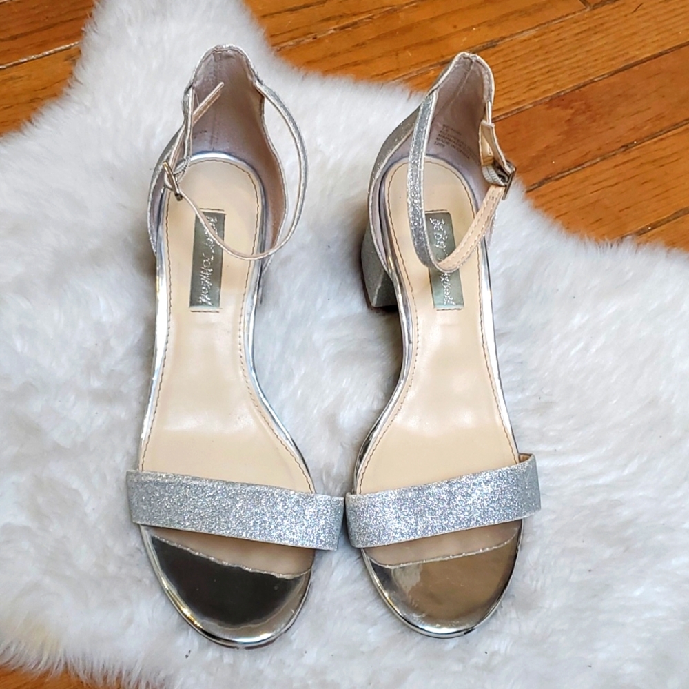 Betsy Johnson Miri Silver Glitter Shimmer Block Heel Evening Sandal Size… - Picture 2 of 7